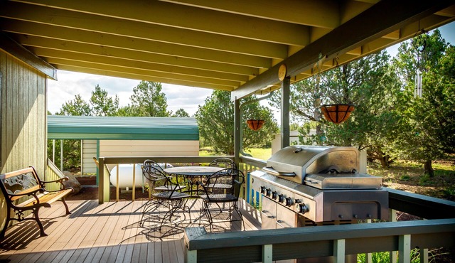 This breathtaking one acre property is nestled in a wonderful scenic setting. in Williams