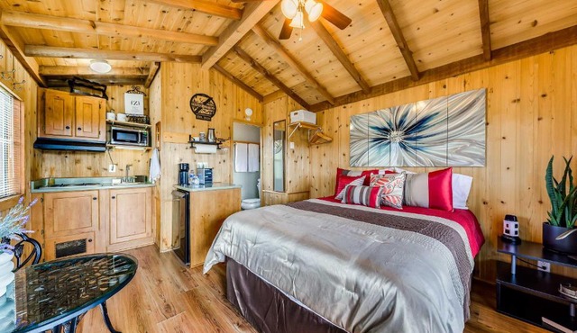 Tiny Home with Covered Porch in Cloudcroft Area!