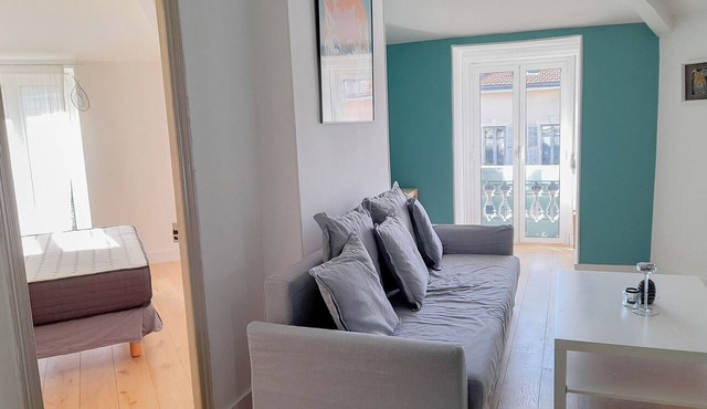 Top Floor Flat - 1 bed Room - Central in Nice