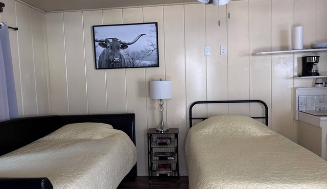 Tranquil studio with WiFi in sunny outskirts Salinas in Salinas