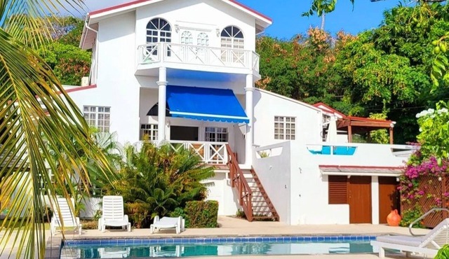 Two Bedroom Villa with Private Pool Near to Beaches - Date House in Marisule