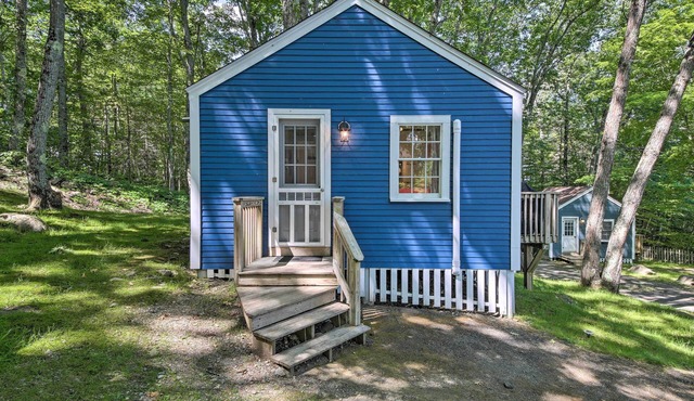 Updated Tiny House: Walk to Wiscasset Village in Edgecomb