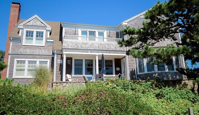 Upscale Elegance, Steps from Ridgevale Beach! in Chatham