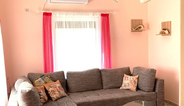 Vacation apartment/apartment for 5 guests with 60m² in Orizare (270516)