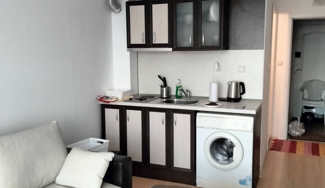 Vacation Studio with Balcony Close To Beach