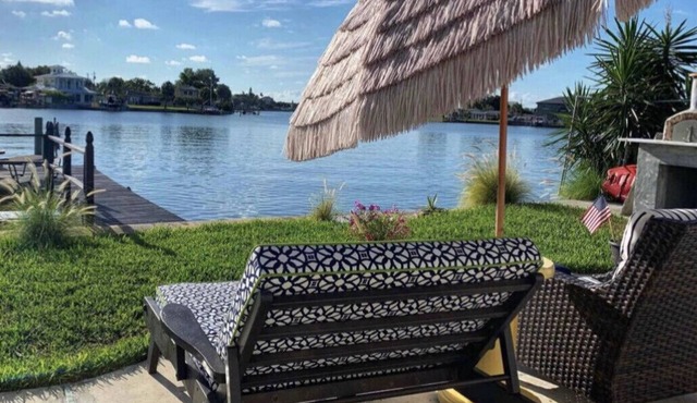 ☀️Villa Al Golfo Tre Stunning Pristine Waterfront Oasis Openings in April & May in Indian Rocks Beach