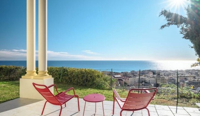 Villa Béthanie - Epochal elegance & panoramic sea view 14 min from beaches and town in Menton
