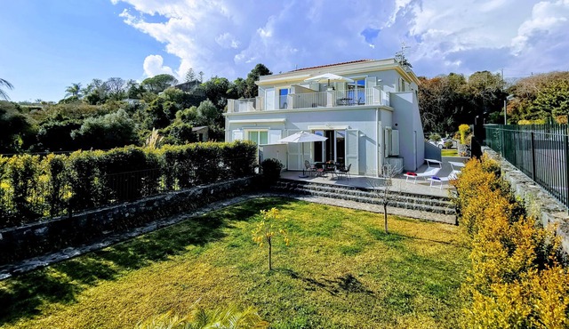 villa by the sea in Acireale