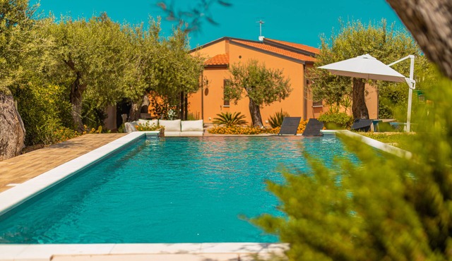 Villa Monica with private pool for 5 people with 3 bedrooms in Cefalù