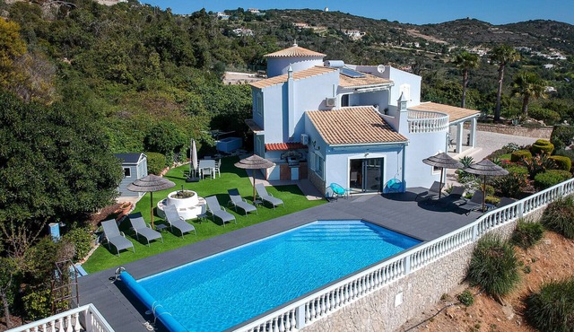 Villa Raymar | 4 Bedrooms | Panoramic Views | Sta. Barbara de Nexe in Santa Bárbara de Nexe