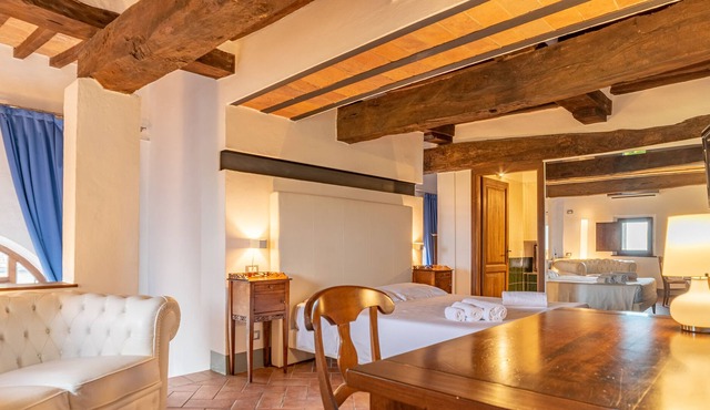 Vrbo Property in Montefollonico