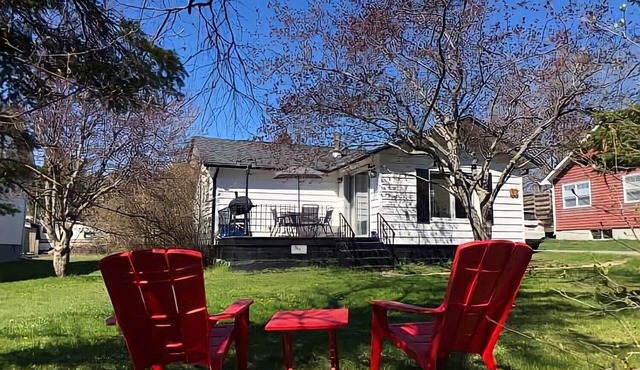 Walking distance to Parlee Beach | 3 bedrooms | BBQ | fireplace | dogs allowed in Pointe-du-Chêne