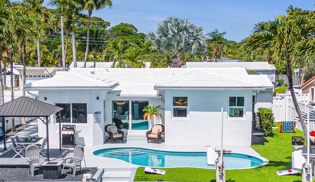 Waterfront Bungalow / Heated Pool / Pineapple Key in Fort Lauderdale