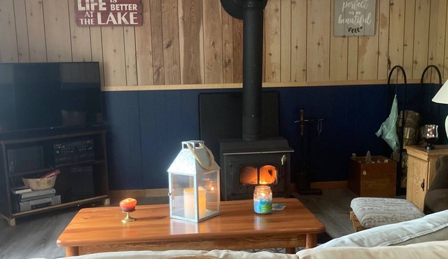 Waterfront cozy 2 bedroom in New Albany