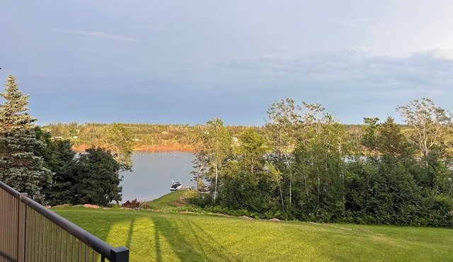 Waterfront home in the heart of Stanley Bridge in Stanley Bridge