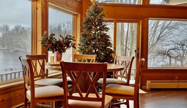 Year Round Lake/Ski Home on Crooked Lake in Tully