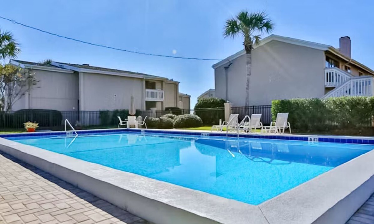 Destin Condo | Beach Service | Private Beach W/Gated Access | Pool | Peek a Boo View of Gulf | Chateau La Mer 2D!