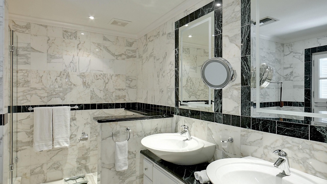 Photo of Bathroom in Schooner Bay