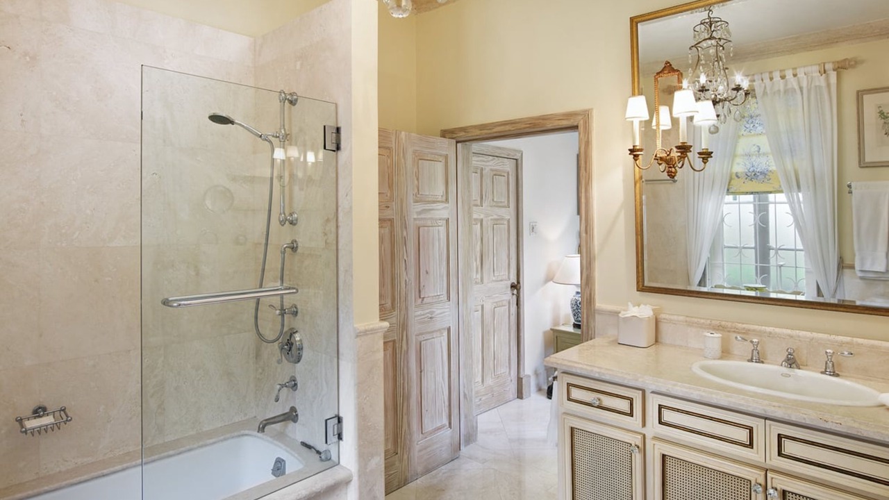Photo of Bathroom in Little Battaleys
