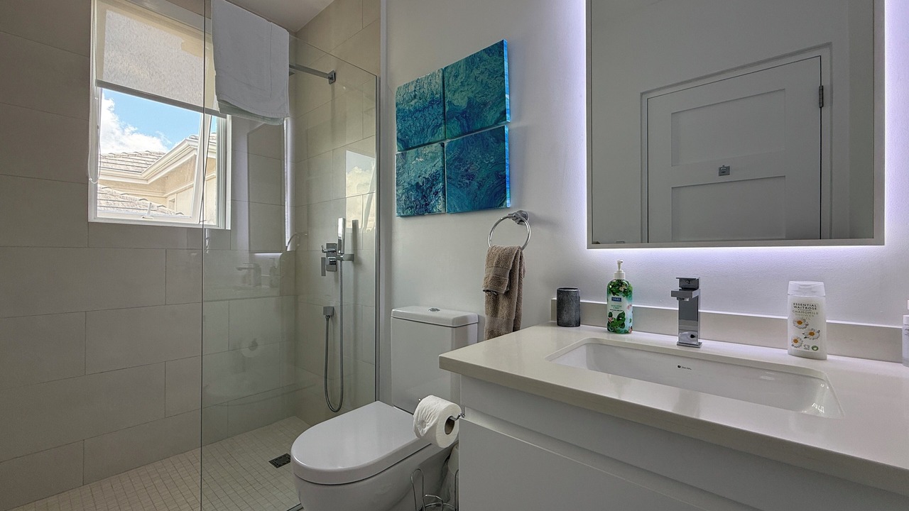 Photo of Bathroom in Merlin Bay
