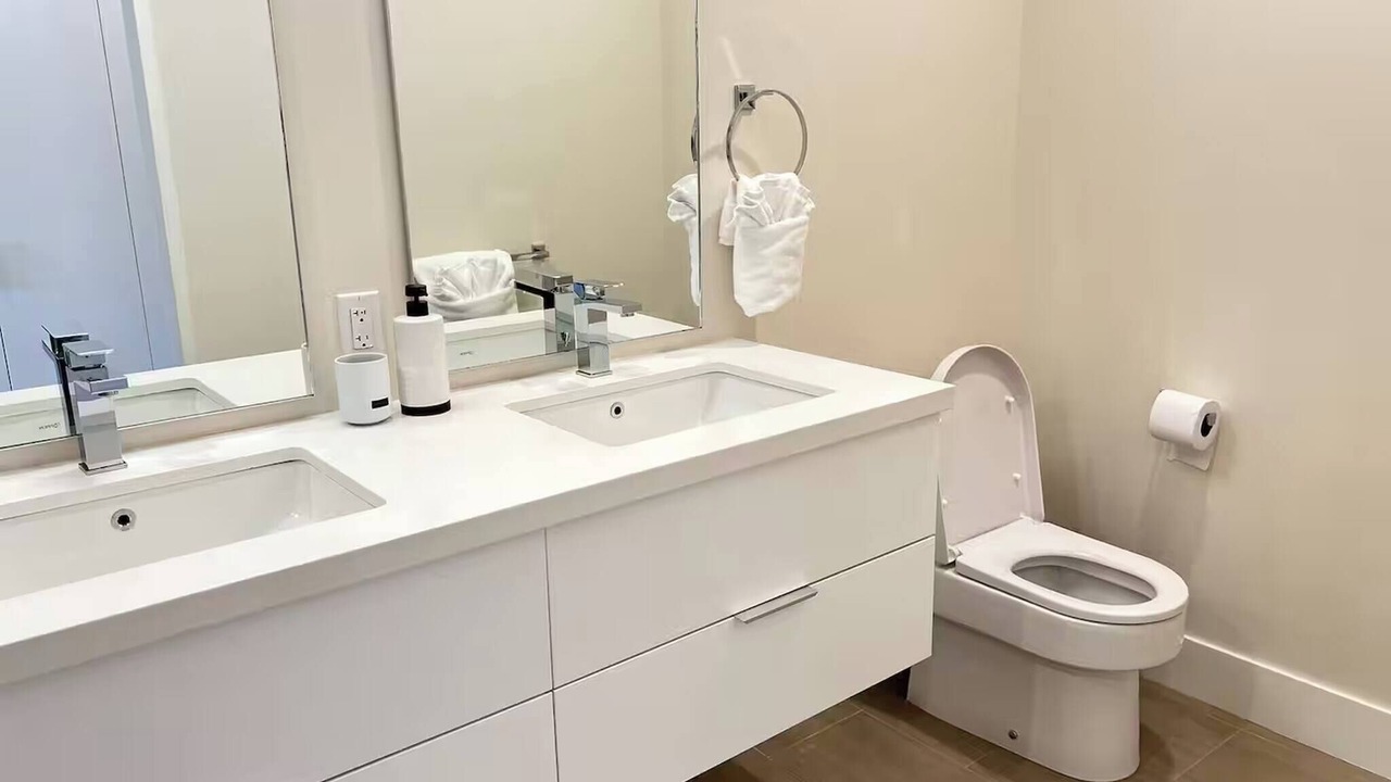 Photo of Bathroom in Little Battaleys