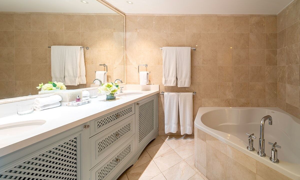 Photo of Bathroom in Little Battaleys