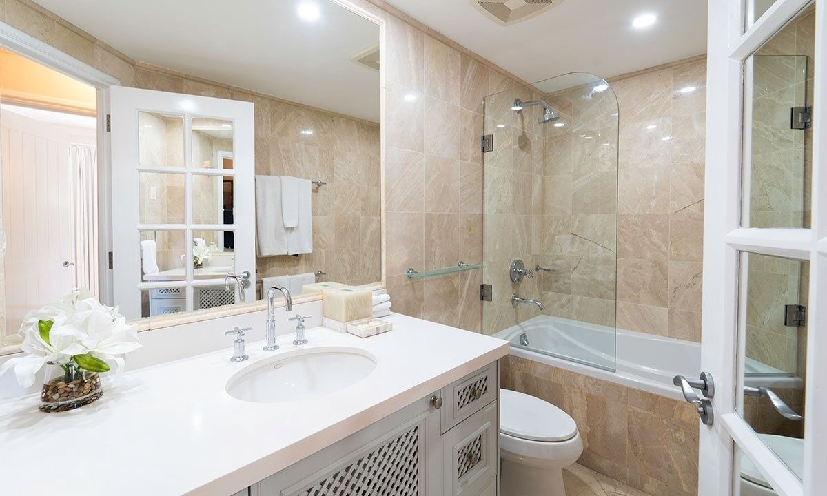 Photo of Bathroom in Little Battaleys