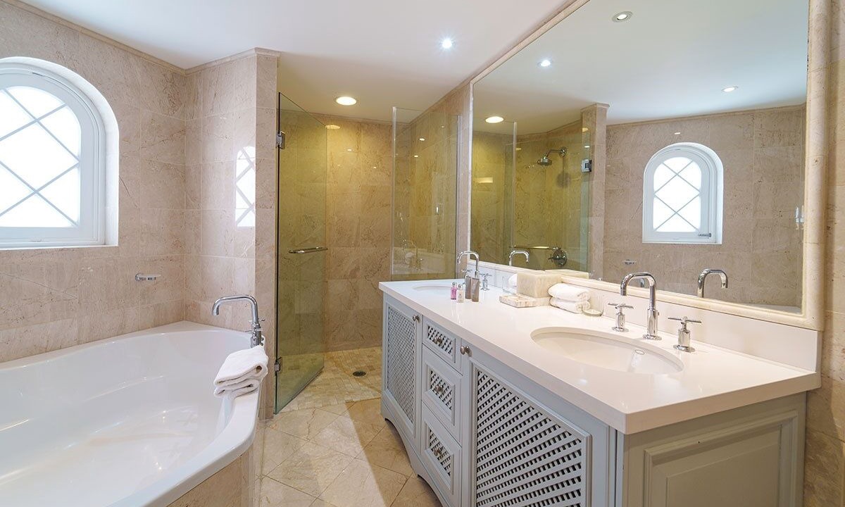 Photo of Bathroom in Little Battaleys