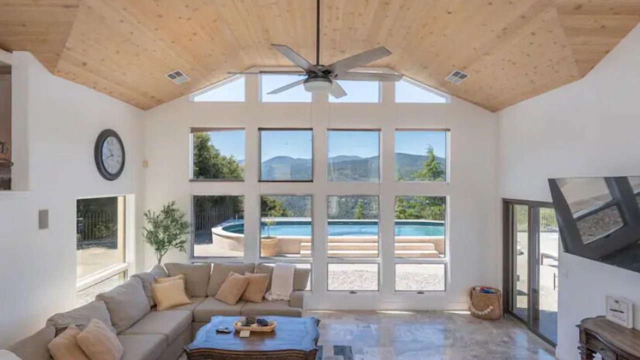 Photo of Livingroom in Carmel Valley