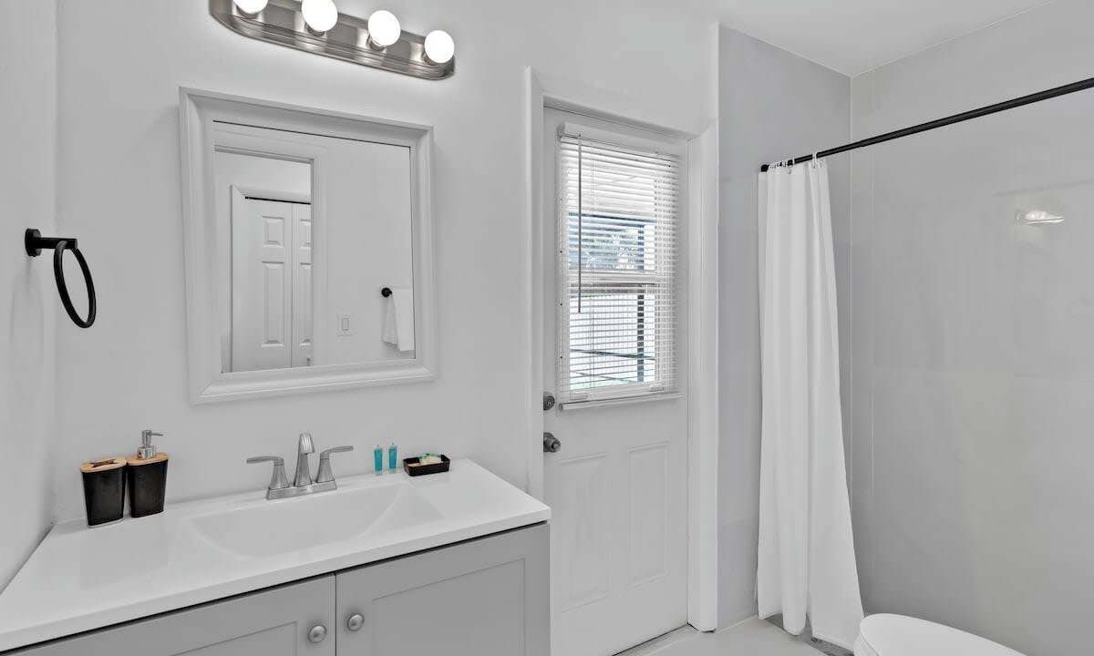 Photo of Bathroom in Miramar