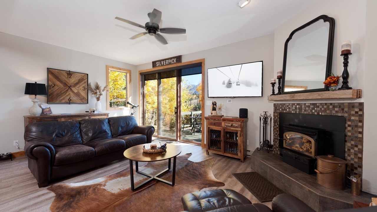 Photo of Livingroom in Purgatory