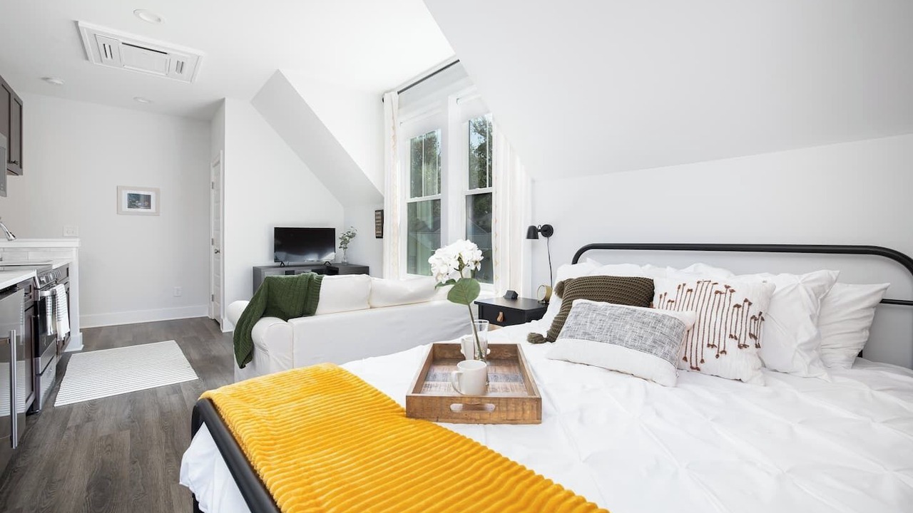 Photo of Bedroom in Villa Heights