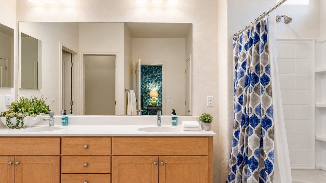 Photo of Bathroom in Salinas