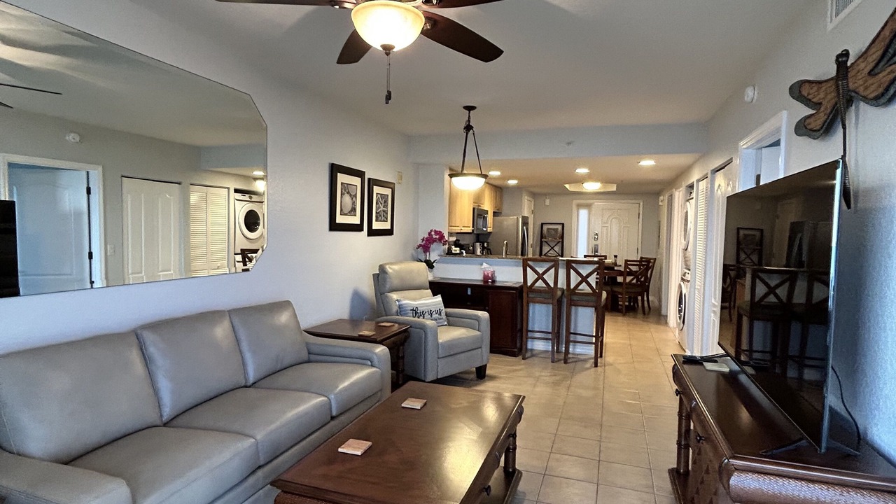 Photo of Livingroom in Treasure Island