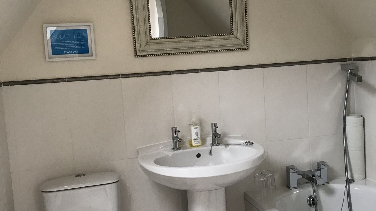 Photo of Bathroom in Dalmally