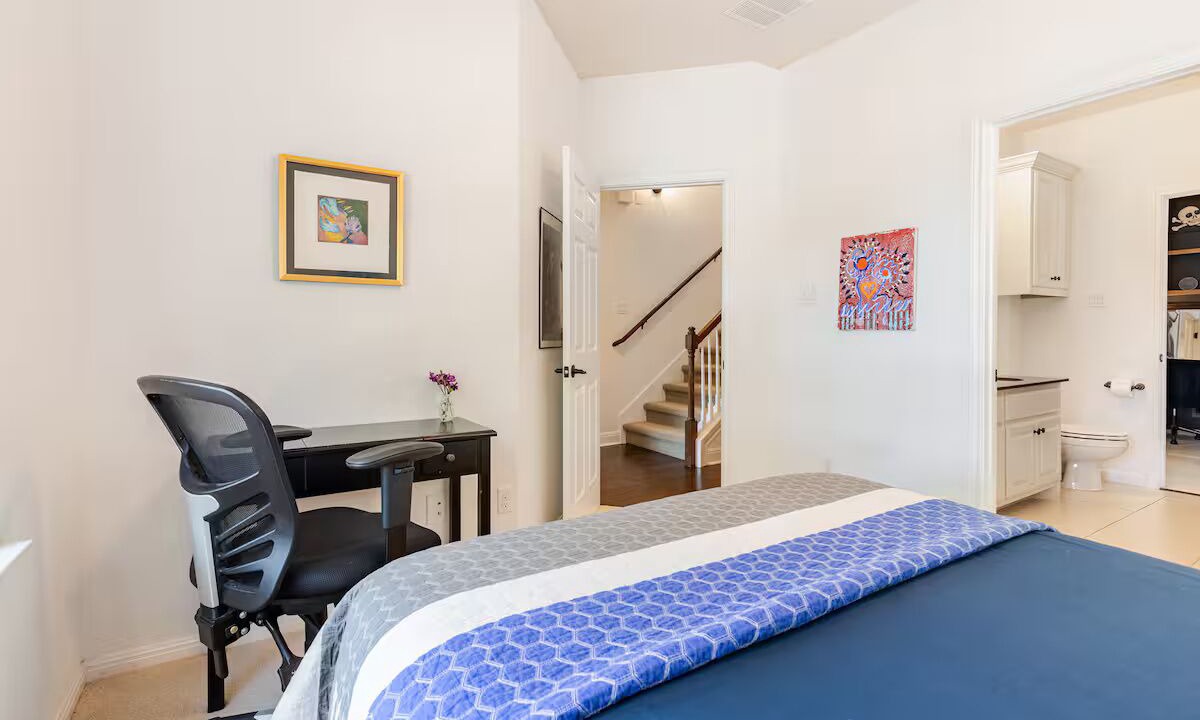 Photo of Bedroom in Holly
