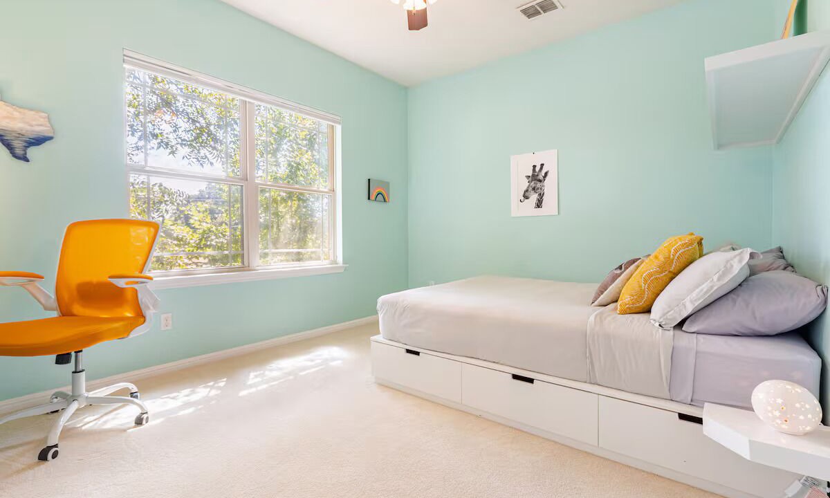 Photo of Bedroom in Holly