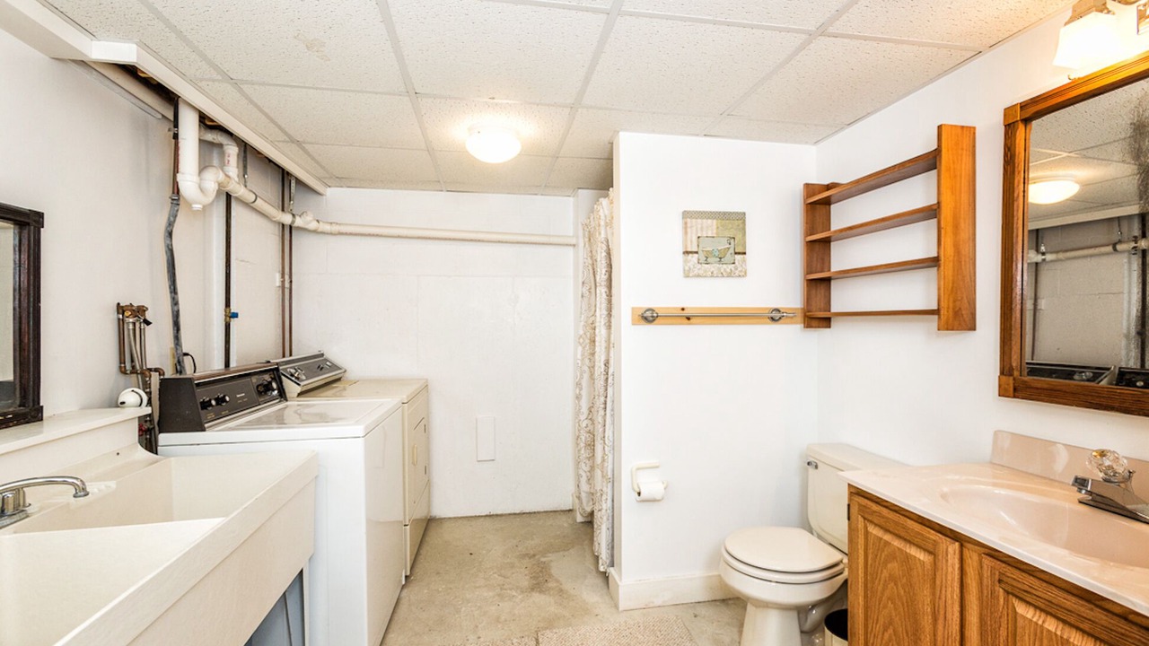 Photo of Bedroom in Yarmouth Port