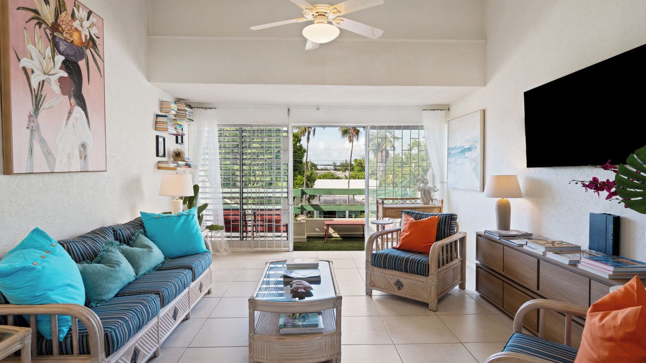Photo of Livingroom in Bayville
