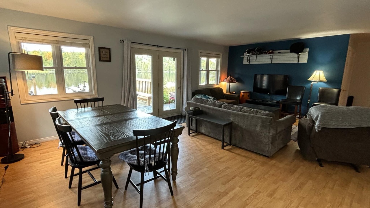 Photo of Livingroom in Bancroft