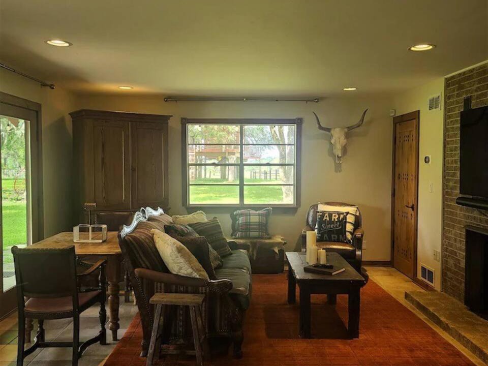 Photo of Livingroom in New Ulm