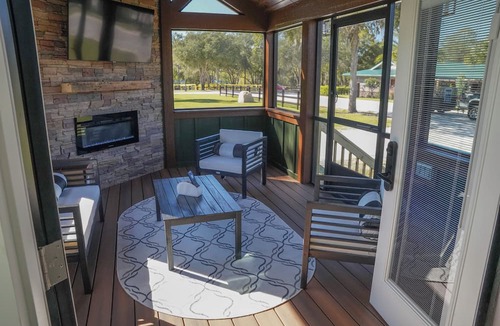 Bronson Resort | Black Prong Resort