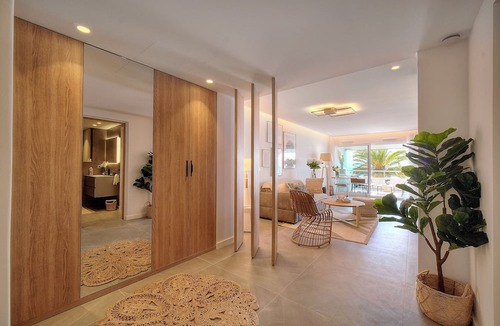 Villeneuve Loubet Beach Apartment | Cannes Luxury Rental - Stunning sea front apartment