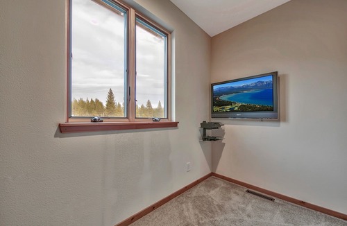 Mountain View Estates House | Tahoe Luxe - Family Perfect Estate - HotTub+Views