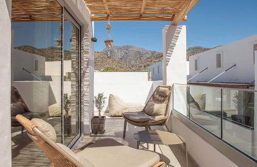 Koutsouras Apartment | South Coast Hotel
