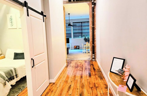 Providence Apartment | Historic Fed Hill Loft: Cafe/Dining/Nightlife + 24/7 Gym & onsite Barbershop #04