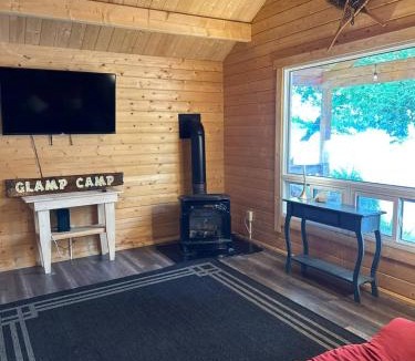 Seguin House | The Pines Cottage on the Lake