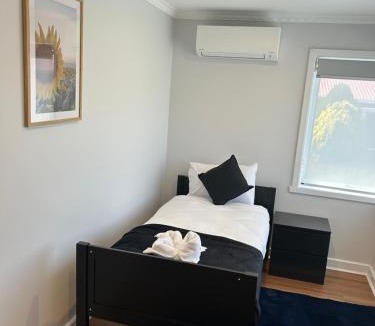 Lutana Hotel | Waterfront Lodge Motel