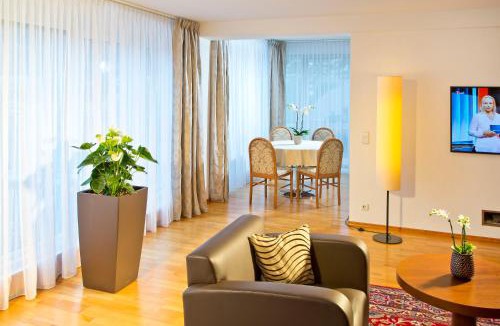 Hoetting Apartment | Penz West Suite