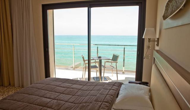 Hotel Villa Azur in Villeneuve-Loubet
